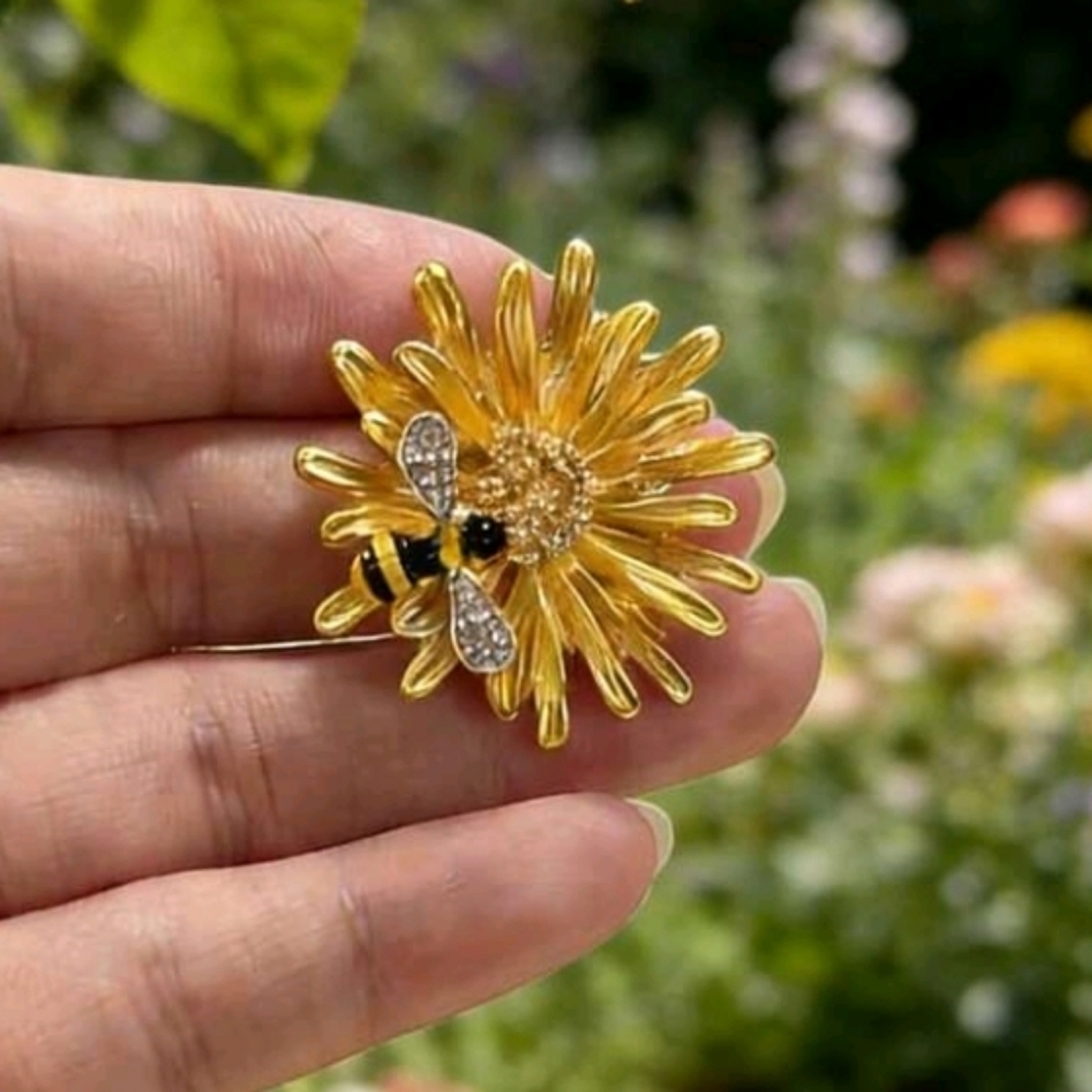 Elegant Sunflower Ring Bee Golden Floral Enamel Rhinestone